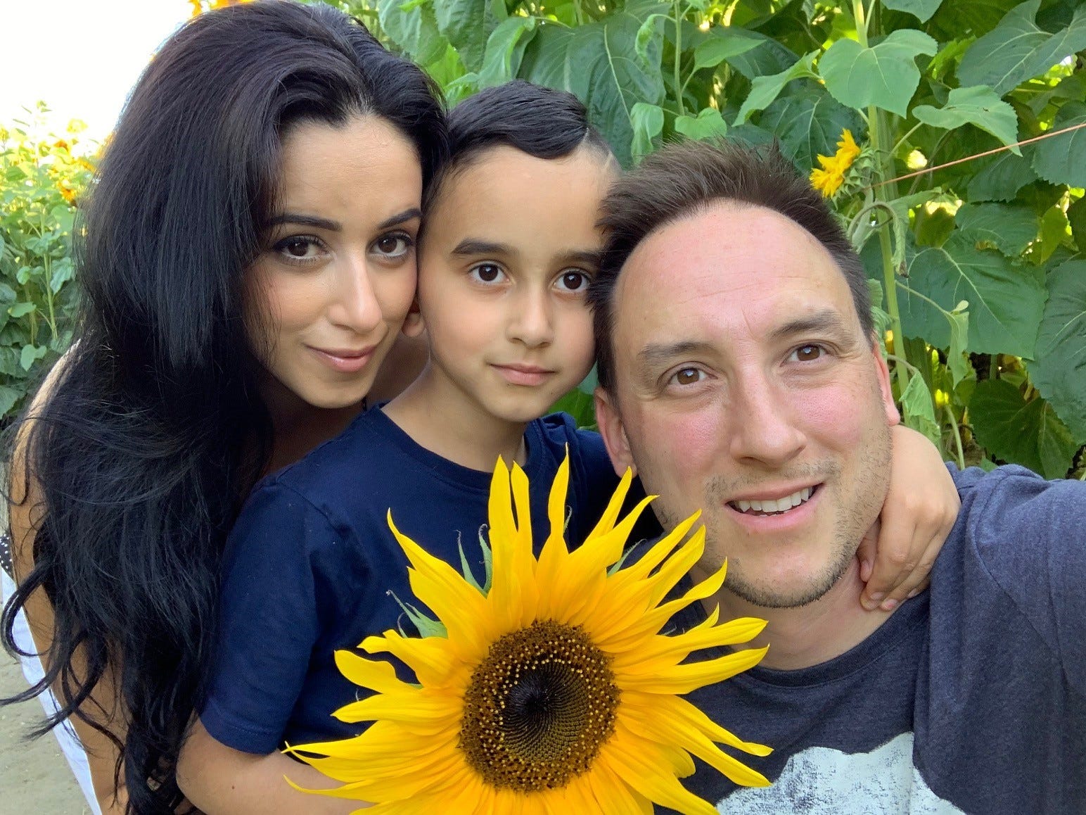 family_sunflowers